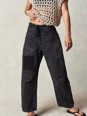 Free People We The Free Moxie Pull-On Barrel Jeans NWOT Size 32